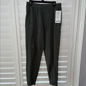 Men's Lululemon Green Jogger Pants-M